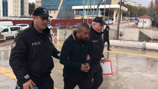 Elazığ'da makaron ve tütün çalan zanlı yakalandı