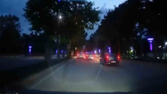 Elazığ'da makas atan sürücü kameraya yansıdı