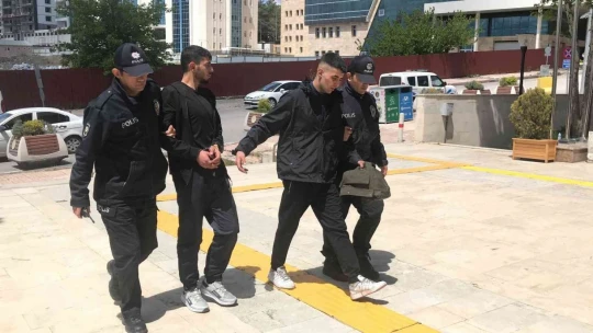 Elazığ'da mazgal hırsızı ve aranan şüpheliler yakalandı