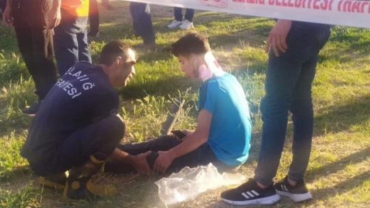 Elazığ'da minibüs, otomobil ve motosiklet kaza yaptı: 19 yaralı