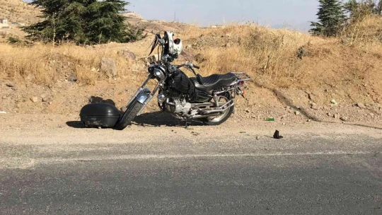 Elazığ'da motosikletler çarpıştı: 2 yaralı