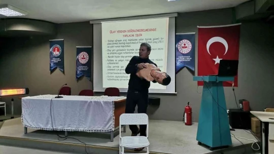 Elazığ'da muhtarlara eğitim verildi