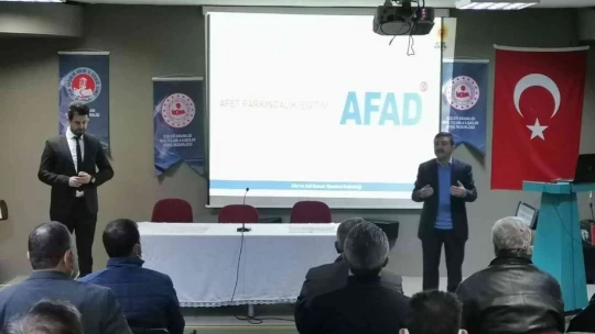Elazığ'da muhtarlara eğitim verildi