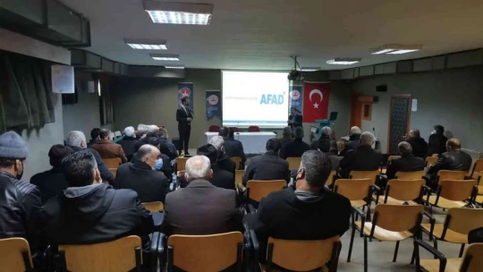 Elazığ'da muhtarlara eğitim verildi