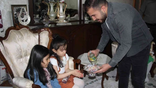 Elazığ'da öğrencilerden şehit annesini duygulandıran ziyaret