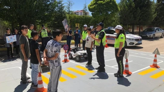 Elazığ'da öğrencilere trafik eğitimi