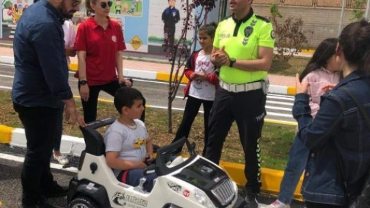 Elazığ'da öğrencilere trafik eğitimi verildi