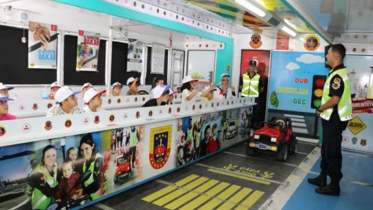 Elazığ'da öğrencilere trafik eğitimi verildi