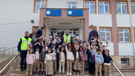 Elazığ'da öğrencilere trafik güvenliği eğitimi verildi