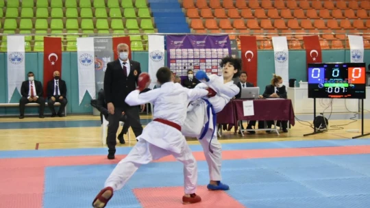 Elazığ'da okul sporları müsabakaları başladı