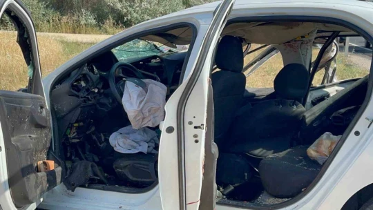 Elazığ'da otomobil ile cip kafa kafaya çarpıştı: 1 ölü, 5 yaralı