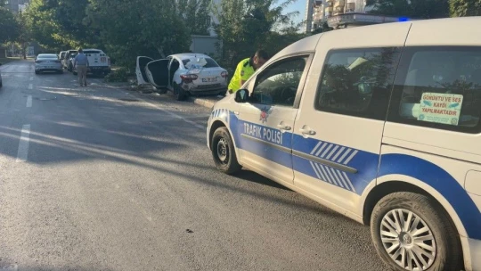 Elazığ'da otomobil yayaya çarptı: 1 yaralı