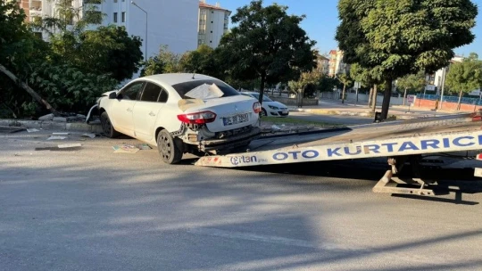 Elazığ'da otomobil yayaya çarptı: 1 yaralı
