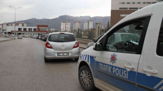 Elazığ'da otomobil yayaya çarptı: 1 yaralı