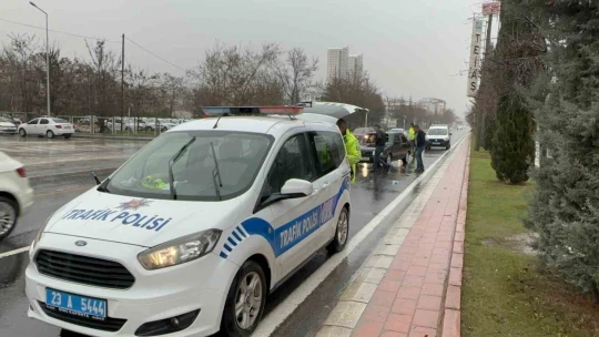 Elazığ'da otomobilin çarptığı çocuk yaralandı
