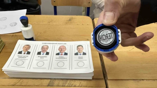 Elazığ'da oy kullanma işlemeleri başladı