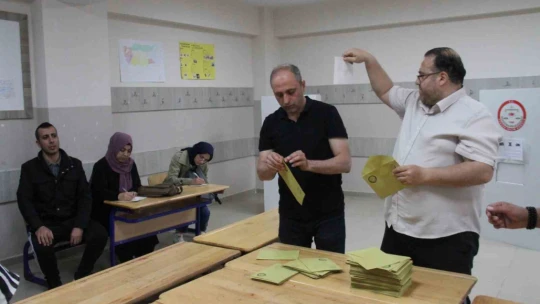 Elazığ'da oy kullanma işlemi sona erdi