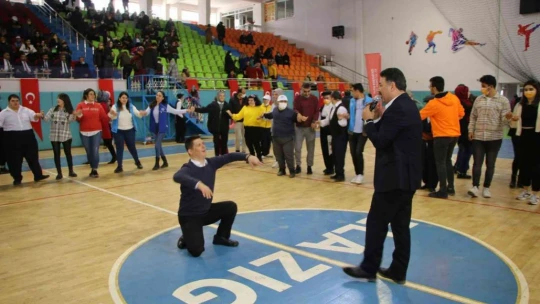 Elazığ'da özel çocuklar etkinlikte bir araya geldi