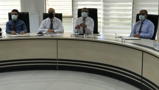 Elazığ'da pandemi ve aşılama konulu istişare toplantısı düzenlendi