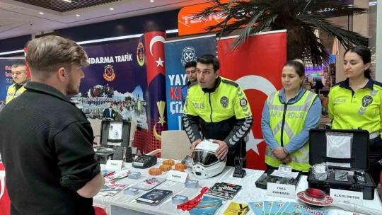Elazığ'da polis ve jandarma ekipleri vatandaşları bilgilendirdi