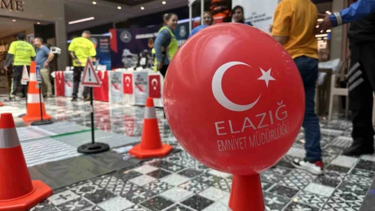 Elazığ'da polis ve jandarma ekipleri vatandaşları bilgilendirdi