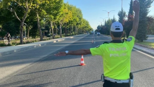 Elazığ'da polis ve jandarma ekiplerinden bayram denetimi