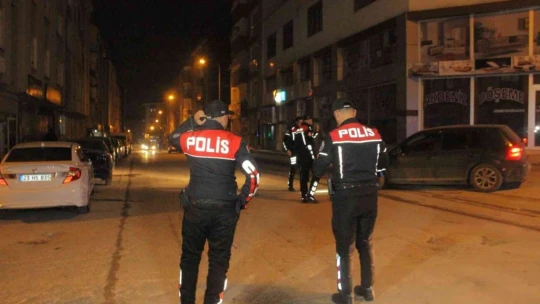 Elazığ'da polisten 'Dar Bölge' uygulaması