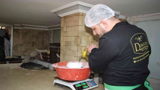 Elazığ'da Ramazan ayının vazgeçilmez lezzeti: 'Nohut Ekmeği'