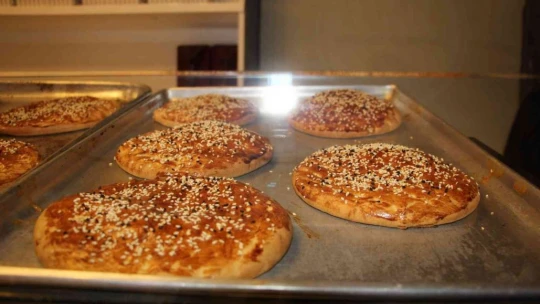 Elazığ'da Ramazan ayının vazgeçilmez lezzeti: 'Nohut Ekmeği'