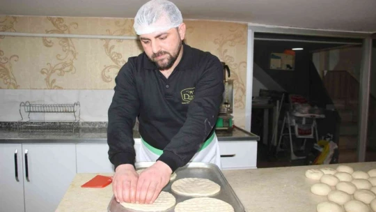 Elazığ'da Ramazan ayının vazgeçilmez lezzeti: 'Nohut Ekmeği'