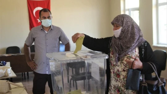 Elazığ'da referanduma gidilen köyden 'evet' çıktı