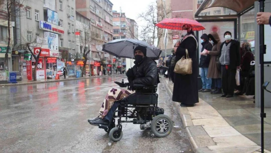 Elazığ'da sağanak yağış ekili oldu