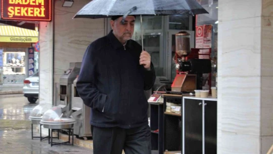 Elazığ'da sağanak yağış ekili oldu