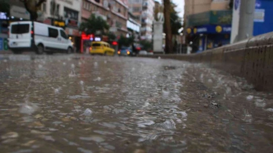 Elazığ'da sağanak yağış etkili oldu