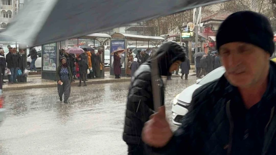 Elazığ'da sağanak yağış etkili oldu
