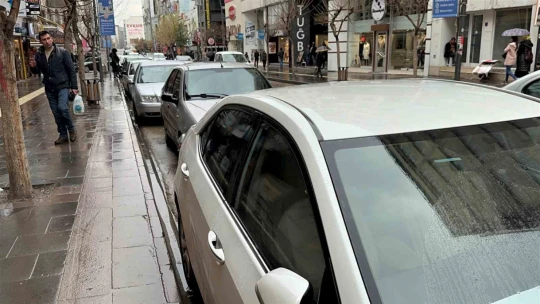Elazığ'da sağanak yağış etkili oldu