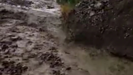 Elazığ'da sağanak yağış sele neden oldu