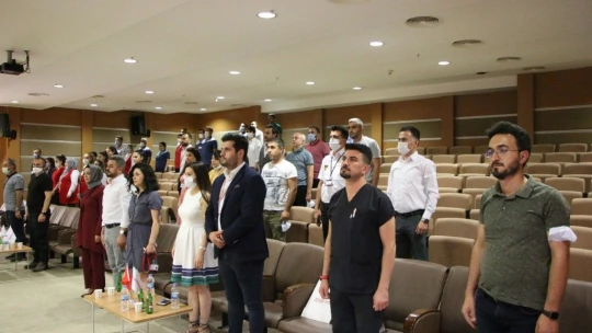 Elazığ'da sağlık çalışanlarına yönelik 'Hayatlarımız Sallanmasın' adlı tiyatro etkinliği düzenlendi