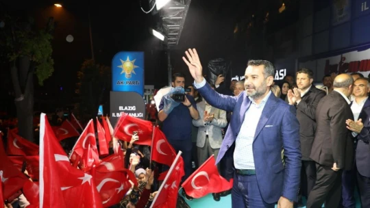 Elazığ'da seçim sonucu coşkuyla kutlandı