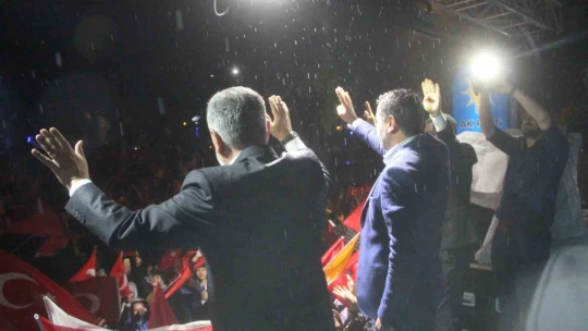 Elazığ'da seçim sonucu coşkuyla kutlandı