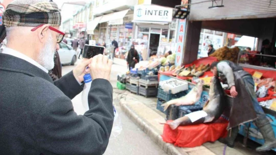 Elazığ'da sezonun son dev turna balığı yakalandı: Tam 103 kilogram