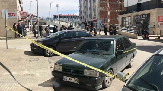 Elazığ'da silahlı bıçaklı kavga: 2 yaralı