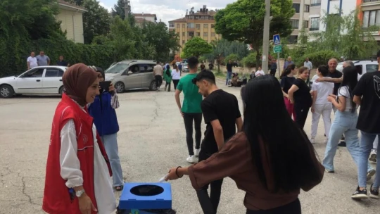 Elazığ'da sınav kalemleri öğrenciler için toplandı
