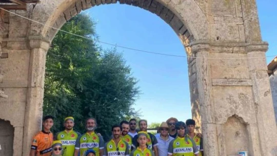 Elazığ'da sporcular 'Ali Bey Konağının' restore edilmesi için pedal çevirdi