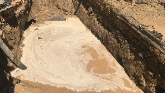Elazığ'da su borusunun patlaması nedeni ile yol çöktü, ekipler anında çalışmalara başladı