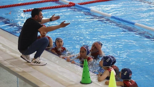 Elazığ'da su topu takımlarından yeni başarı
