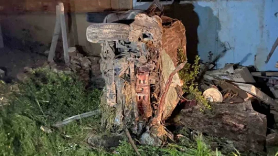 Elazığ'da takla atan araç hurdaya döndü: 1 yaralı