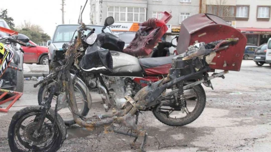 Elazığ'da tamir dükkanında yangın: 400 bin liralık motosikletler kül oldu