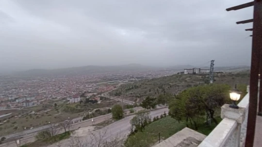 Elazığ'da toz taşınımı etkili oldu