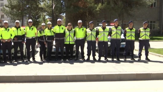Elazığ'da Trafik Haftası'nda yolcular bilgilendirildi